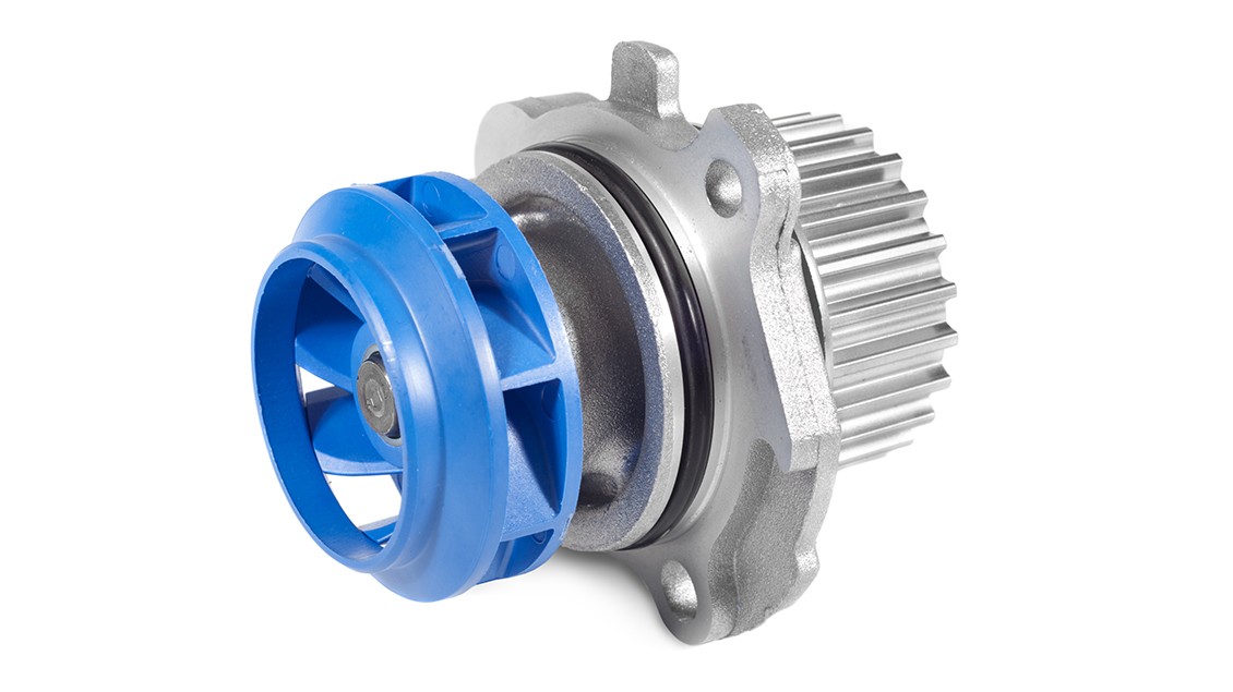 Замена водяного насоса фото 1